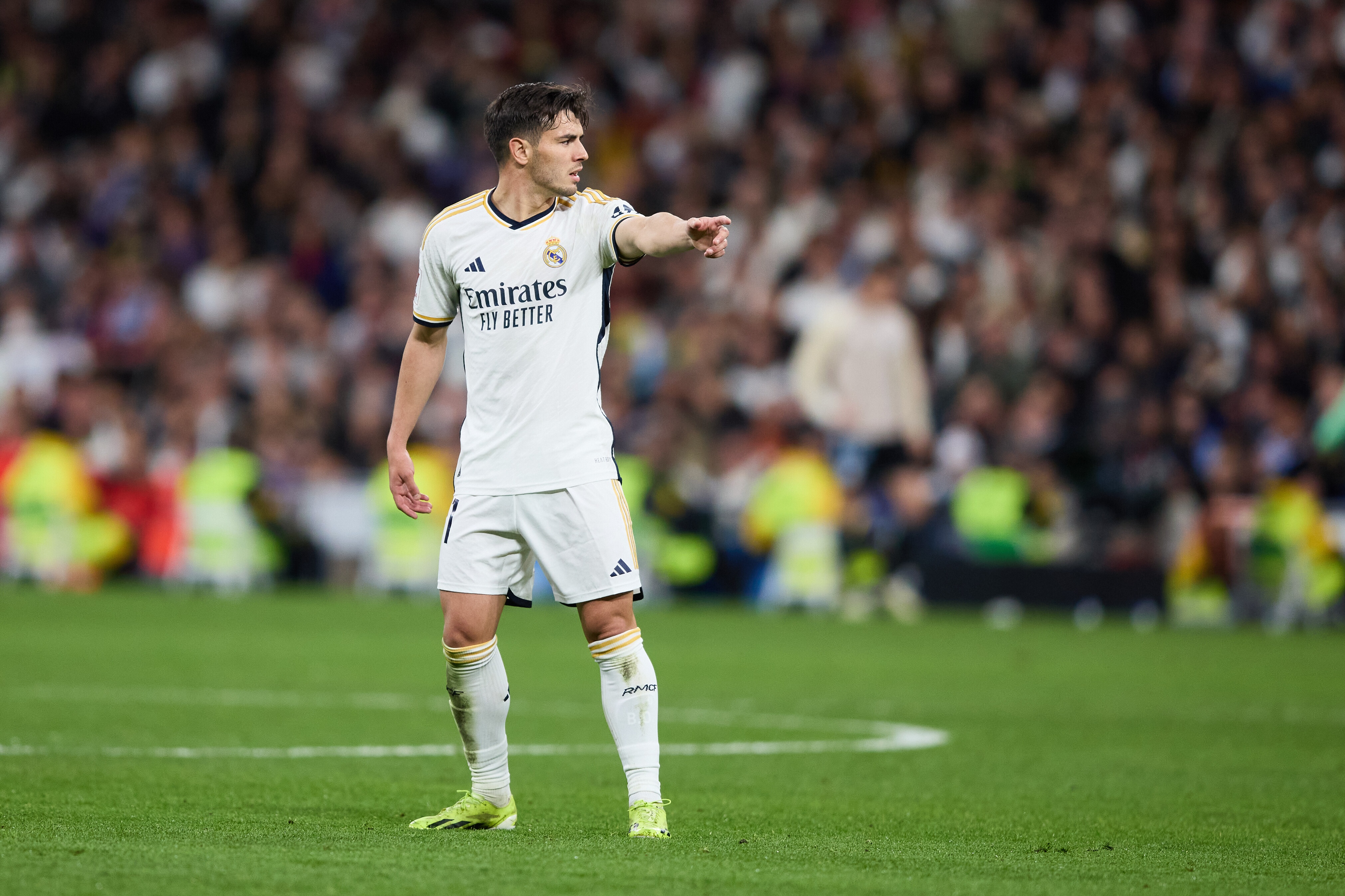 记者：阿森西奥、罗德里戈、迪亚斯参与皇马今日正常训练